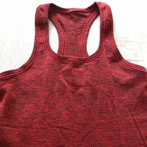 Lululemon tank